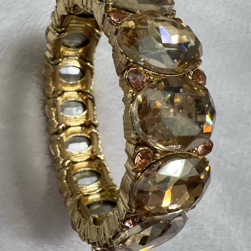 Vintage  Gold and Crystal stretch Bracelet
